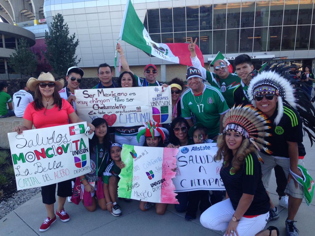 FraseParaLlevar's tweet photo. #ElTriEnKC @UnivisionSports http://t.co/CwwLWcj2b1