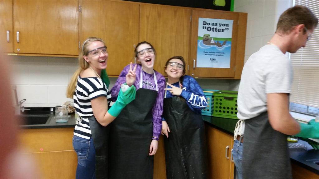 Jindanbois's tweet photo. #BaschChemistry engineering precipitation reactions with their knowledge of solubility rules. #inqurybasedlearning http://t.co/imgZ1gZK6J
