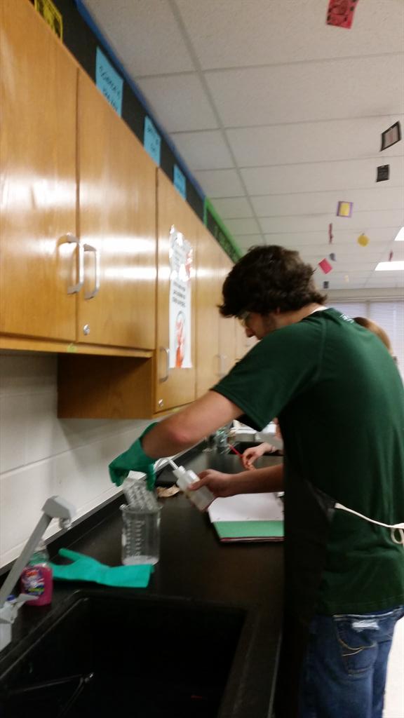 Jindanbois's tweet photo. #BaschChemistry engineering precipitation reactions with their knowledge of solubility rules. #inqurybasedlearning http://t.co/imgZ1gZK6J