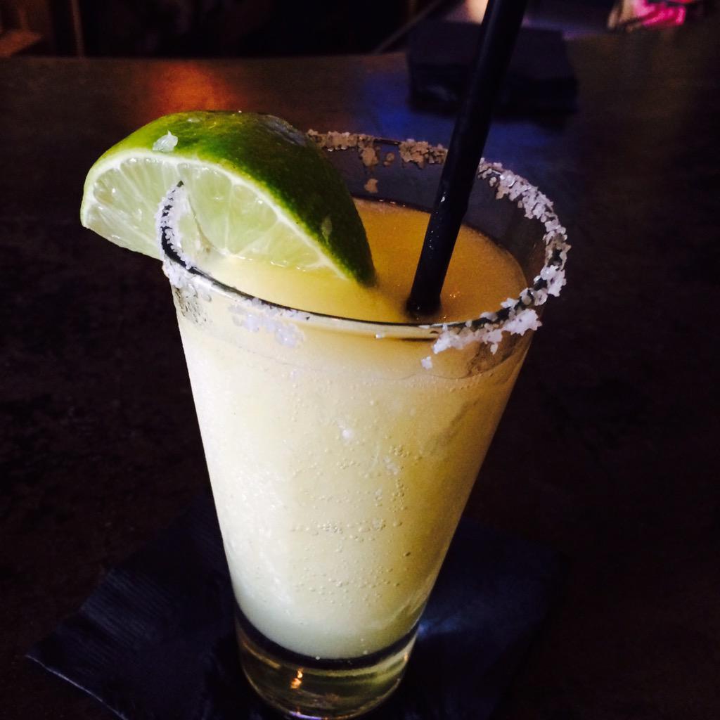 abbyrosemaiden's tweet photo. What makes me happy during this hour is @TakobaAustin margaritas. @ADIE_ML #marchmadness http://t.co/UOqRz21ueK