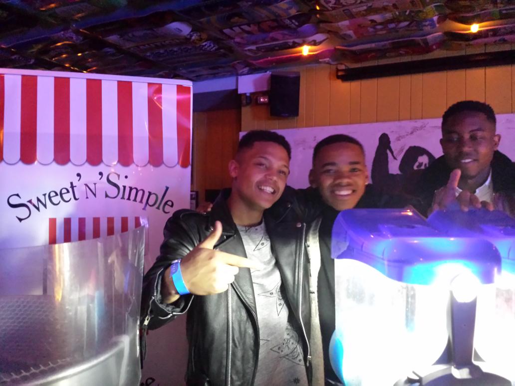 SweetnSimpleSE's tweet photo. Great night @MandemOnTheWall for the pre-launch event.  Thanks to @jadegreenevents for inviting us #slush #popcorn http://t.co/TqSFXBna5f