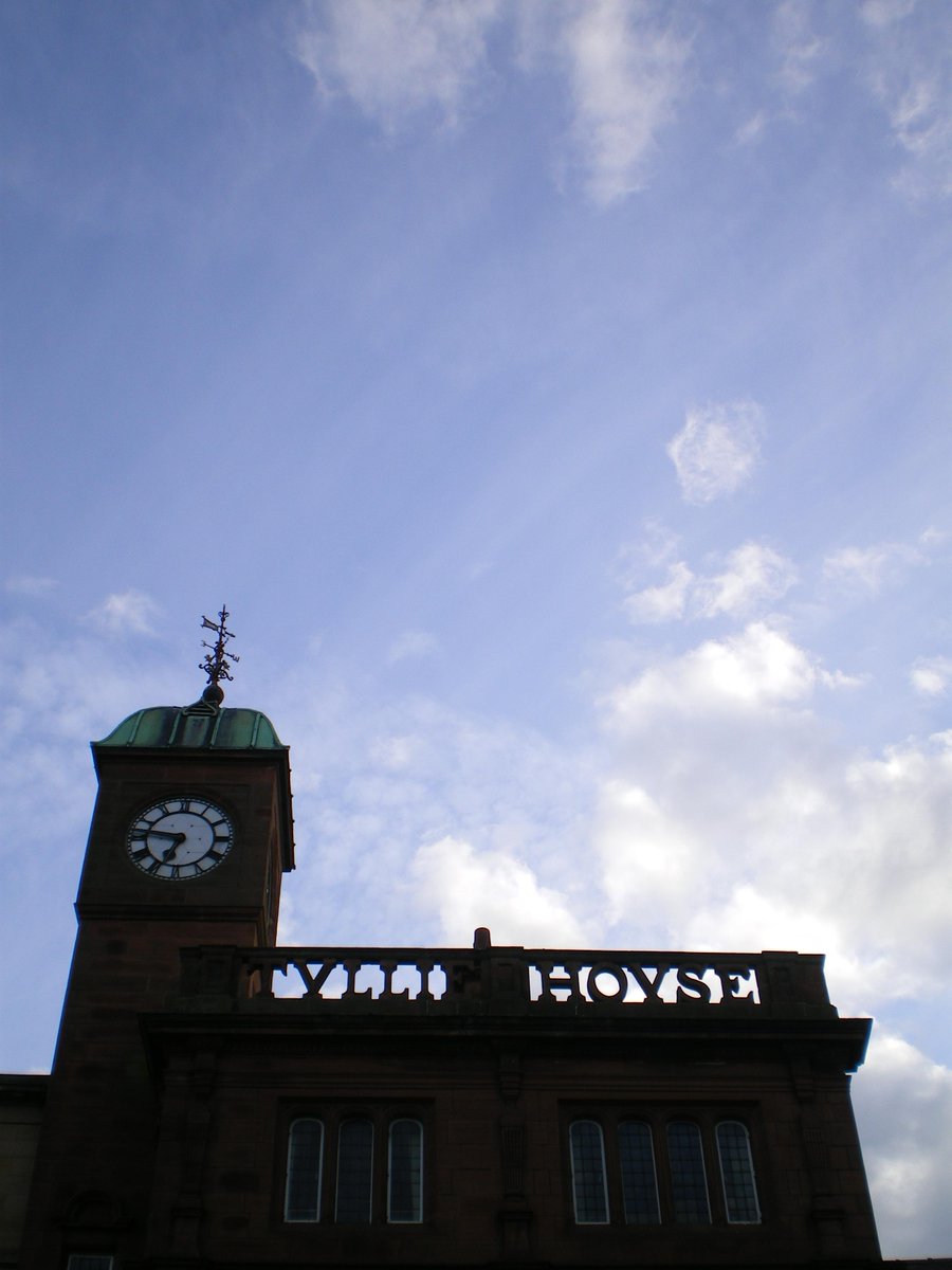 CapturingCarli1's tweet photo. I worked here for 9 years before I looked up and first noticed this signage on the roof http://t.co/kcMYx1VYSh