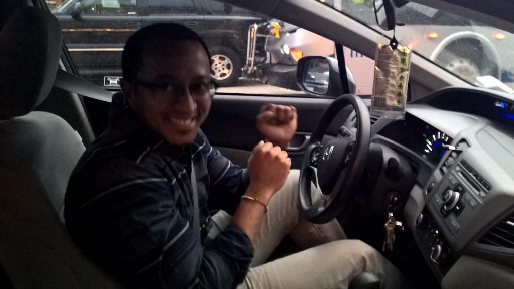 ChuckModi1's tweet photo. Protesters Implore Cars to Honk for Affordable Housing. Most do. #ThinkMoor #BlackLivesMatter #BlackHomesMatter http://t.co/5UanAp2gKS