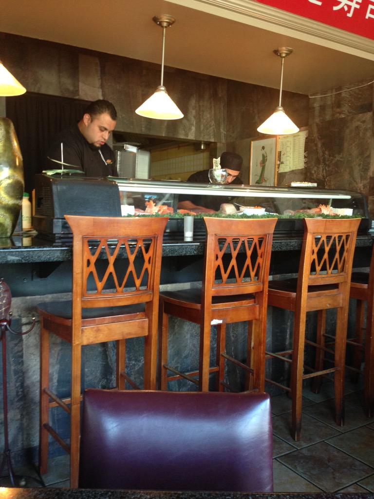 SeeleRest's tweet photo. Sushibar #temaky #Ensenada http://t.co/2ll9mWDyZV