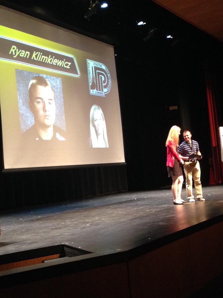 FZE_Baseball's tweet photo. S/O to @AngryBird0414 for being nominated for the Essence of PPI. Proud of ya. #positivepeerinfluence http://t.co/gipGT4x50v