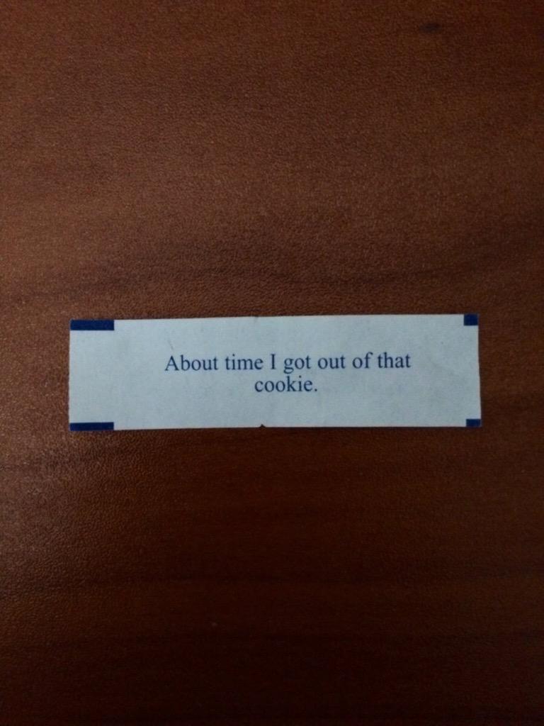 HeyImDestinyy_'s tweet photo. Best fortune cookie ever😂 http://t.co/hI3IVEWzHA