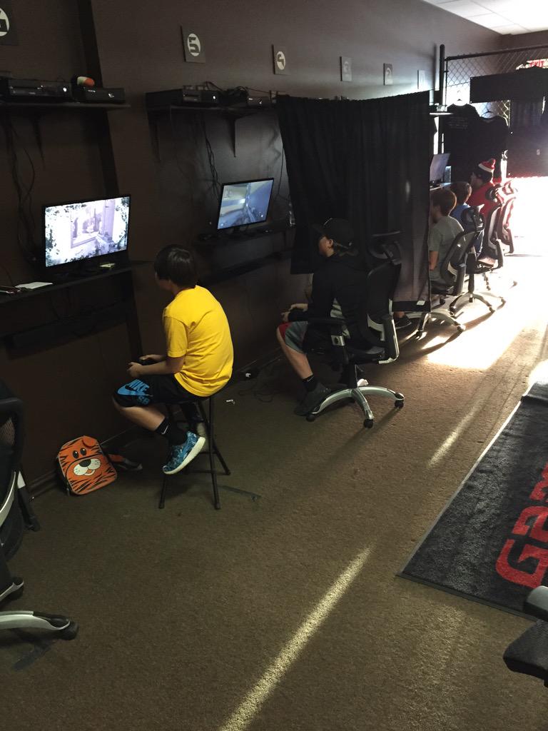 gamelairsc's tweet photo. Grindin some Money 8s in the cage on this Tuesday night. #gamelair Imagine if this was in your town ;) #ComingSoon http://t.co/41hE8hldzc