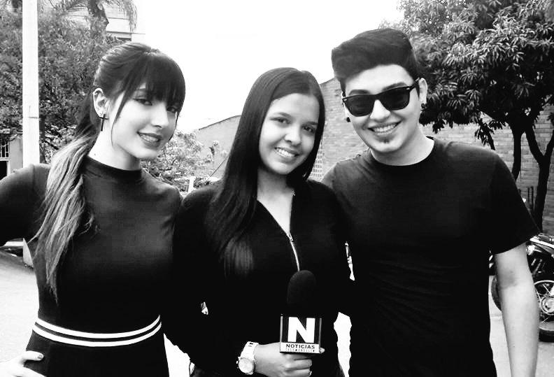 FlashTVLA's tweet photo. Nuestros presentadores en entrevista para el canal @Telemedellin hablando sobre #FlashTVLA 🎥📹✌ http://t.co/LhpGjfNAkq