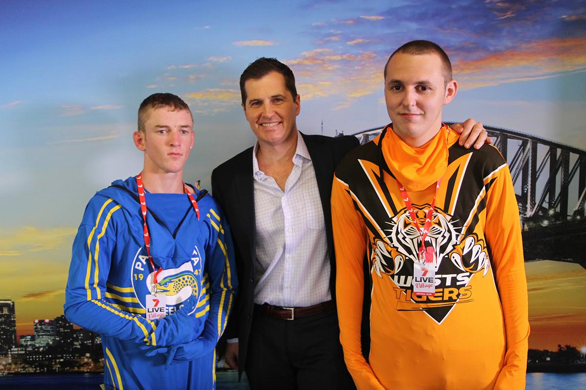 ryanphelan_tv's tweet image. At the #7live #eastershow with these two legends who love their @NRL.Please come down and join the @7NewsSydney team