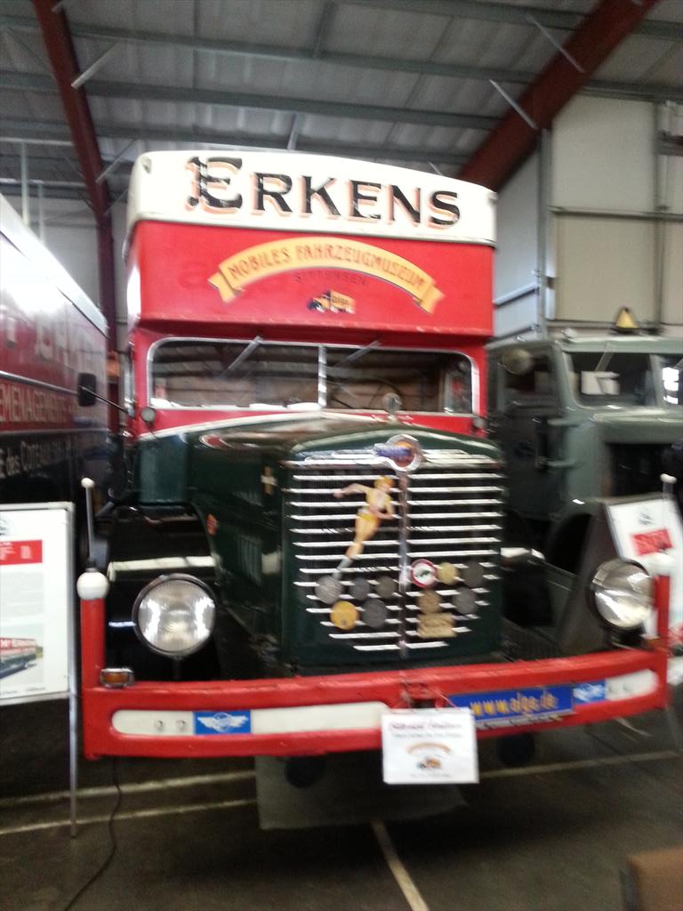 Vintage World Design On Twitter Lkw Truck Lastkraftwagen