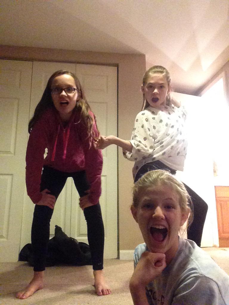 lilykat13's tweet photo. Hello we are
Mac~ Blake Lively
Abby~ Miley Cyrus
Me~ Katy Perry
#rachetgroup #celebcrew #cellsquad π― @qv21kriebelm http://t.co/a8GrWTrwl0