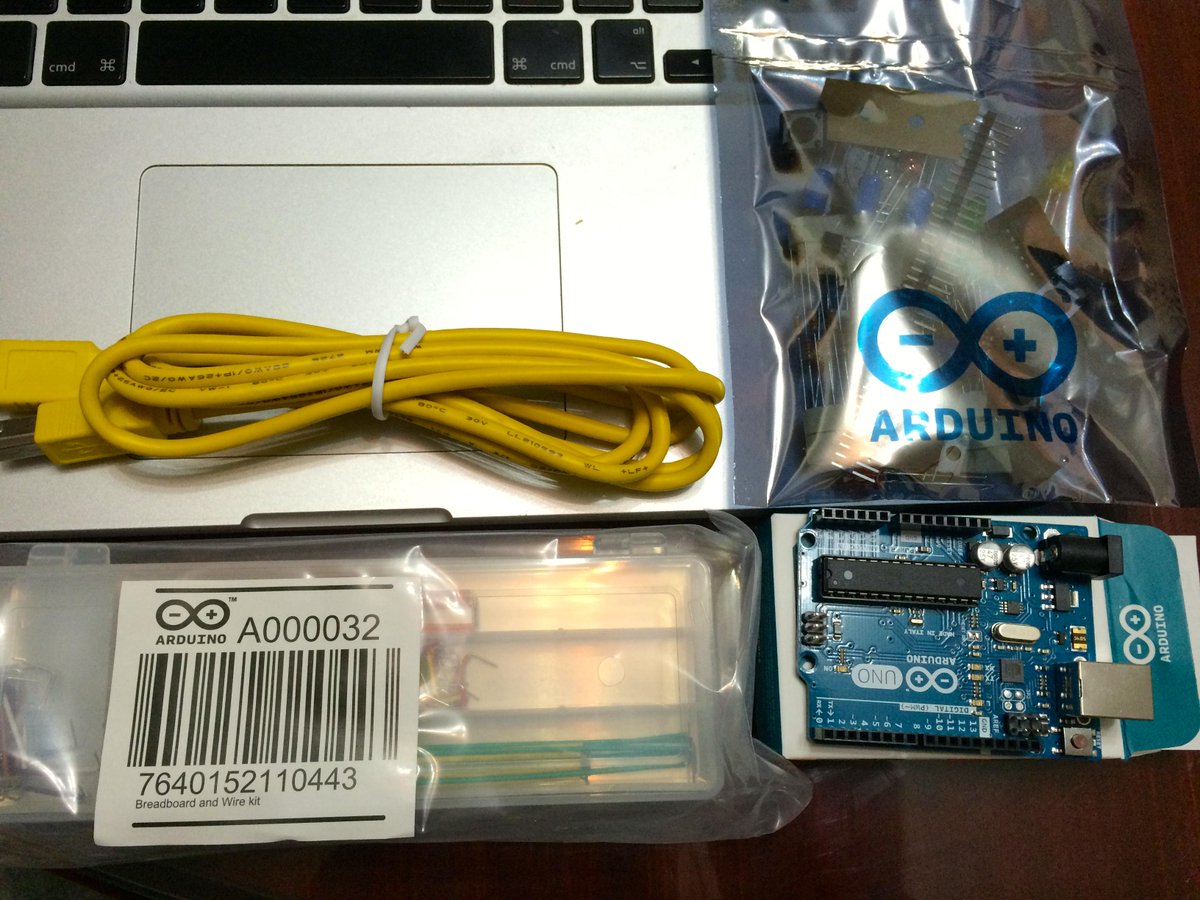 danobscur's tweet image. ¡Al fin conseguí un @arduino! #ArduinoD15 #geek