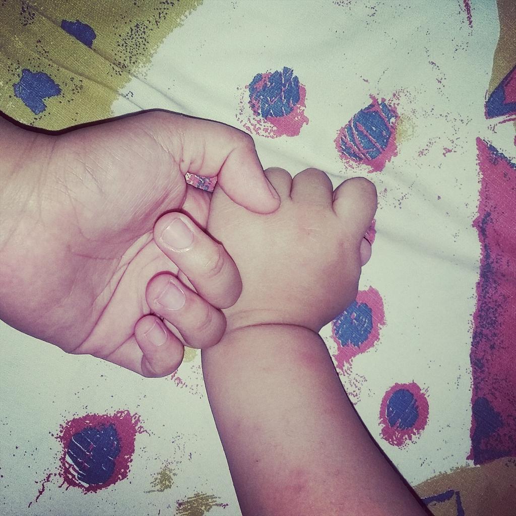 EykaAtiqa's tweet photo. Love u so much #mylittlesunshine #mysoul #mylife #myeverything http://t.co/OViWaBJuv0