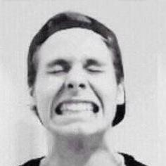 shadowmctic's tweet image. 😁