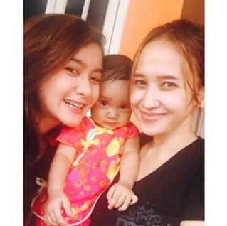 SauraAlieya7's tweet photo. #reshare @cita_citata with kakak dan ponakannya.. #geulis :) http://t.co/NTzEIpxS7r
