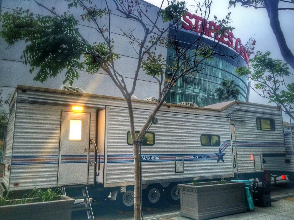 Was a long day. Traffic out of here is gonna suck! #PremiereParking #GameNight #Extant #MakeupTrailer ...