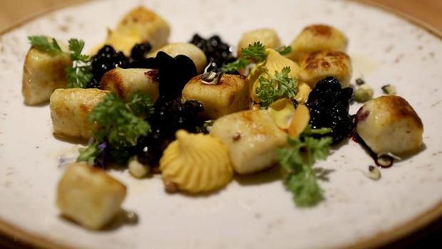 A vegetarian haven has opened in Fitzroy. Almond feta for all! bit.ly/1NFe89J