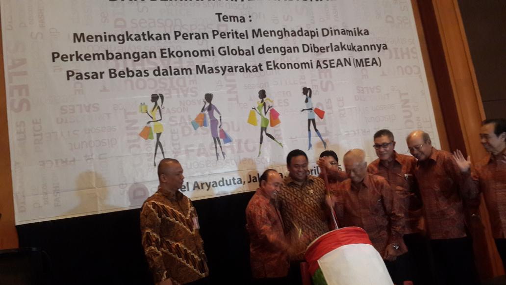 Aprindo_DPP's tweet photo. Pembukaan Musyawarah Nasional VI APRINDO yang diresmikan @RachmatGobel di Jakarta (01/03/15) http://t.co/YJeFlGSLbm