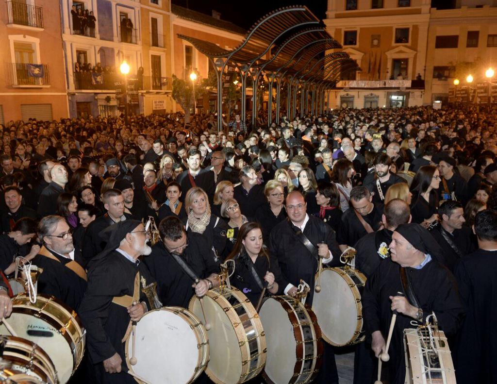 Noche de tambores en Mula. Estruendo de tradición y cultura popular, en uno de los mejores pueblos de la Región.Grac!