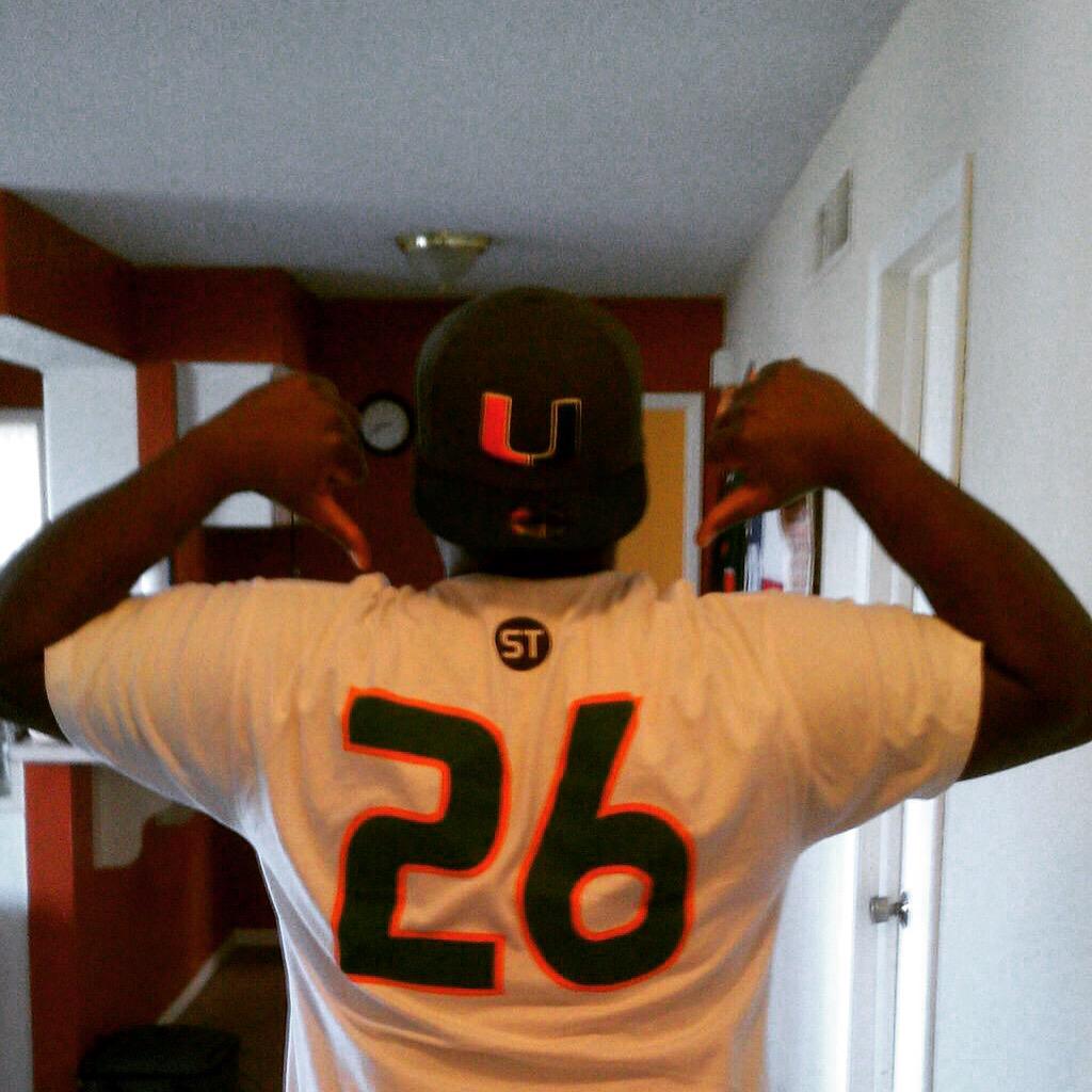 Happy Birthday To One Of The Greatest Safeties Of All Time. We Miss You Sean Taylor. 