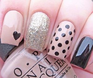 Tu11ska's tweet photo. #nails ♥ http://t.co/B7m82yXCmN