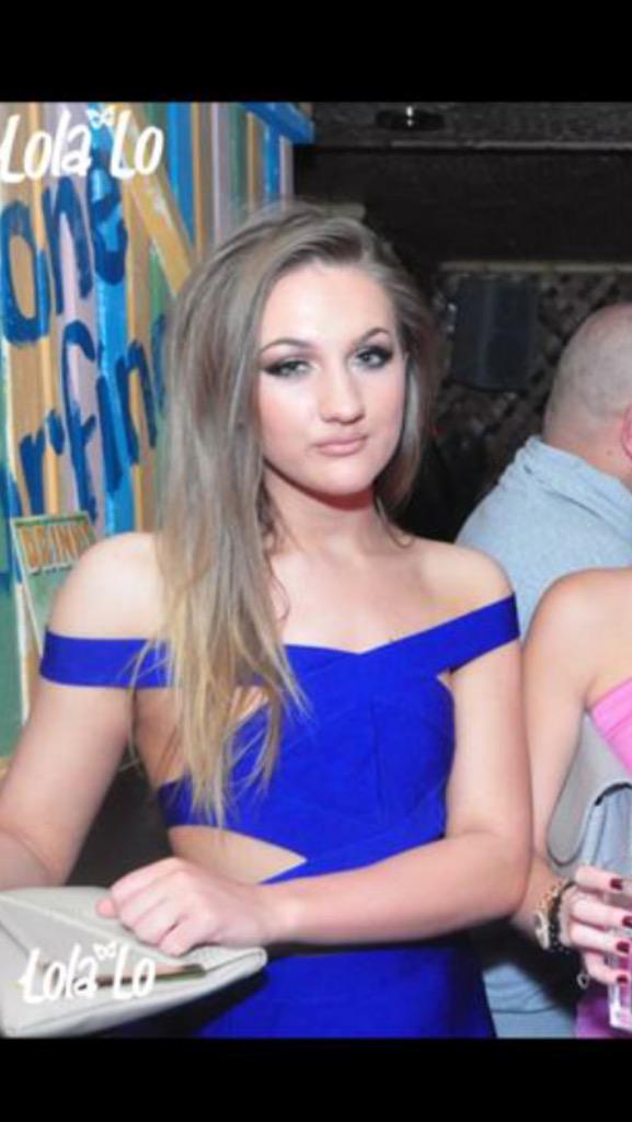 laurel_pymm's tweet photo. well at least I was nice and sober in Manchester :) :) :) #dateye http://t.co/LnrTMnYA90