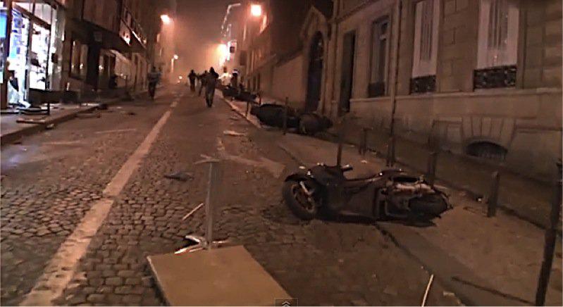 justacote's tweet image. Un éléphant échappé d'un Zoo a effrayé les habitants de #Paris tôt ce matin. justacote.com/blog/un-elepha…