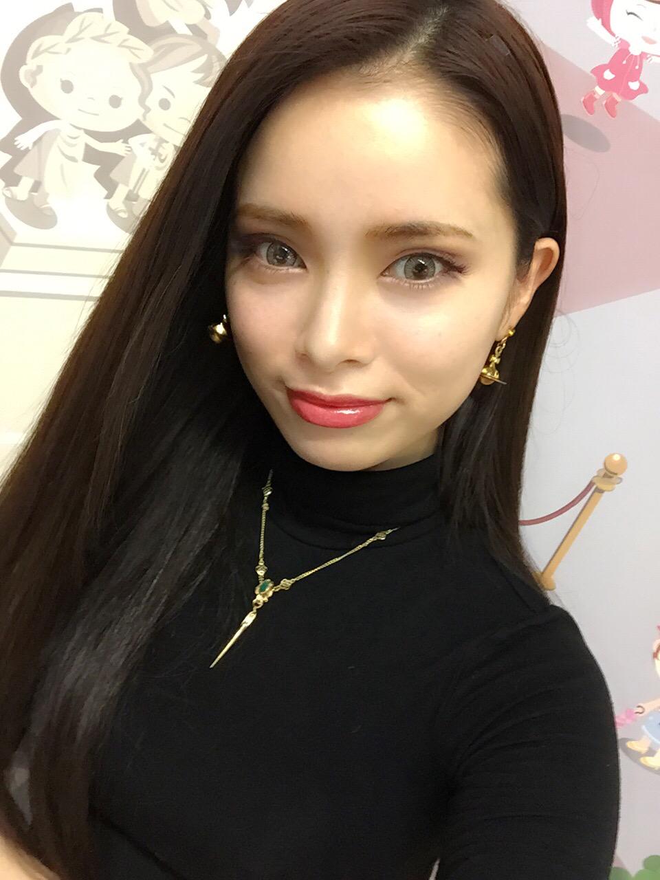 メイクme 超参考になる 人気モデル尾崎紗代子さんがベースメイクのhowtoを動画で解説中 Http T Co Aogat8e8y6 Http T Co Z5oiyqbqbs Twitter