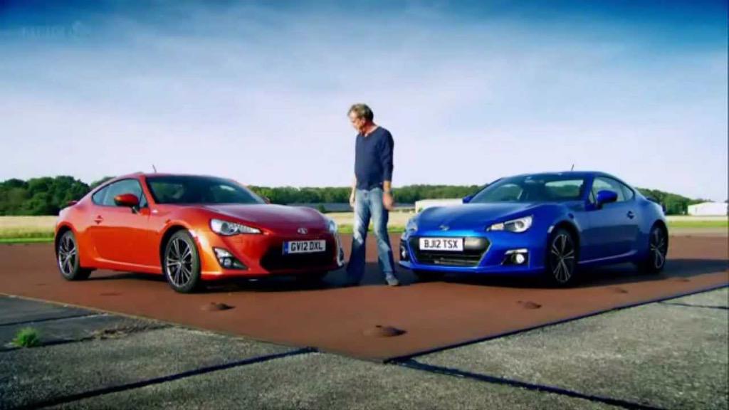 onlymotors's tweet photo. #onlymotors recruits @JeremyClarkson car review expert in a 2015/16 contract which inc clause that all food to be hot http://t.co/0oxsIfU2sa