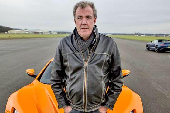 onlymotors's tweet photo. #onlymotors recruits @JeremyClarkson car review expert in a 2015/16 contract which inc clause that all food to be hot http://t.co/0oxsIfU2sa