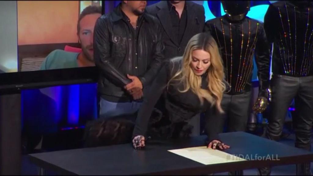 SoundJM's tweet photo. Madonna admits to #TableHumping fetish. According to one close source, it's been going on for years. #TIDALforALL http://t.co/gqqqhgUH87