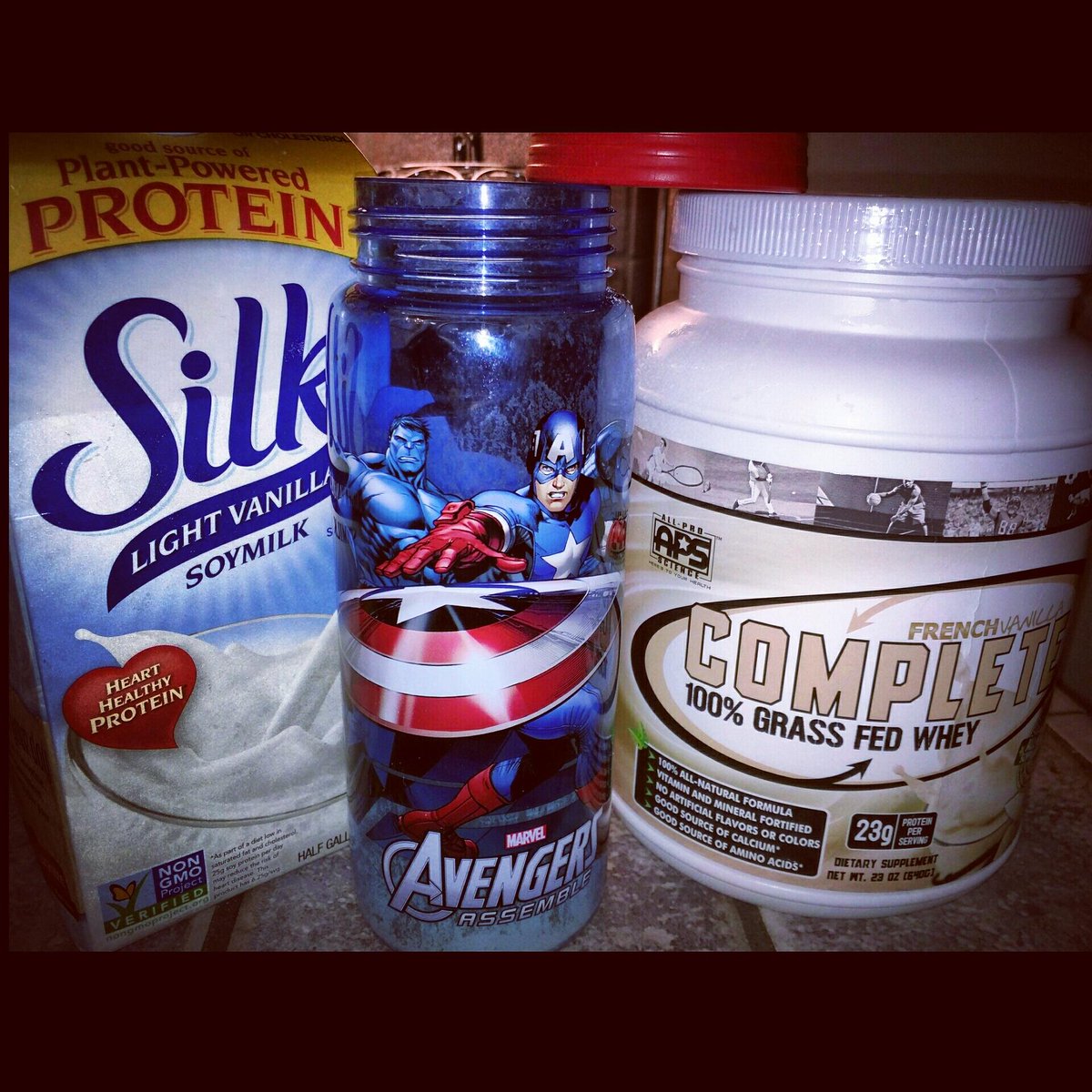 TonyFergusonXT's tweet image. One of my Favorite Late night Snacks @allprosci #TeamAPS #FrenchVanilla #GrassFedWhey #Sil... sqor.com/posts/c64a21f1…