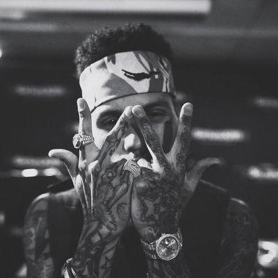 HAPPY BIRTHDAY to my fav Rapper !    