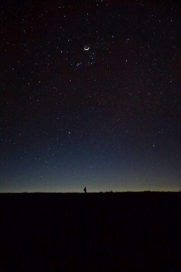 everimage_step's tweet image. どれだけ嫌な一日だとしてもどれだけ退屈な一日だとしても どれだけ理想と違う一日だとしても それでも二度と戻ることのない貴重な一日なんだよなぁって たまにはそんなことを考える日があってもいいんじゃないかなって