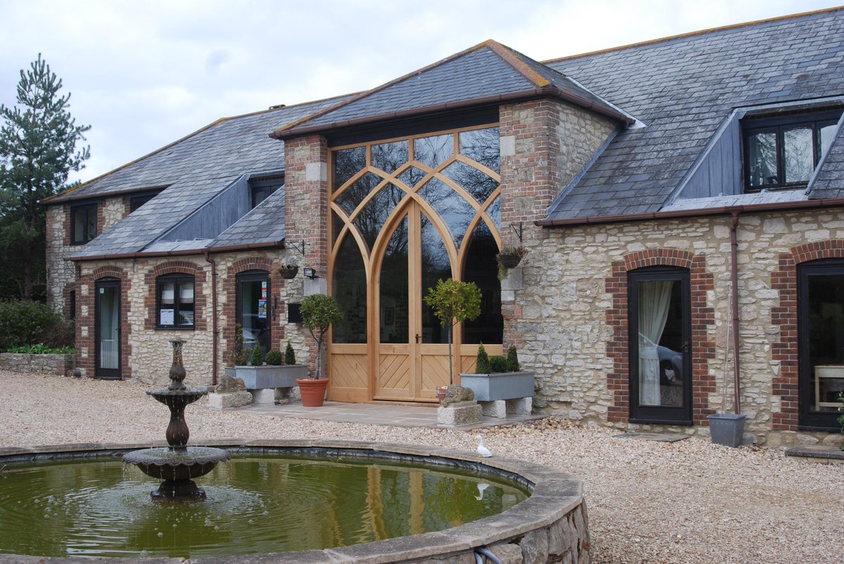 MandevilleWood's tweet photo. We are particularly proud of our most recent project! #oakdoor #gothicscreen #epicdoors #entrance http://t.co/h4jVPjX14k