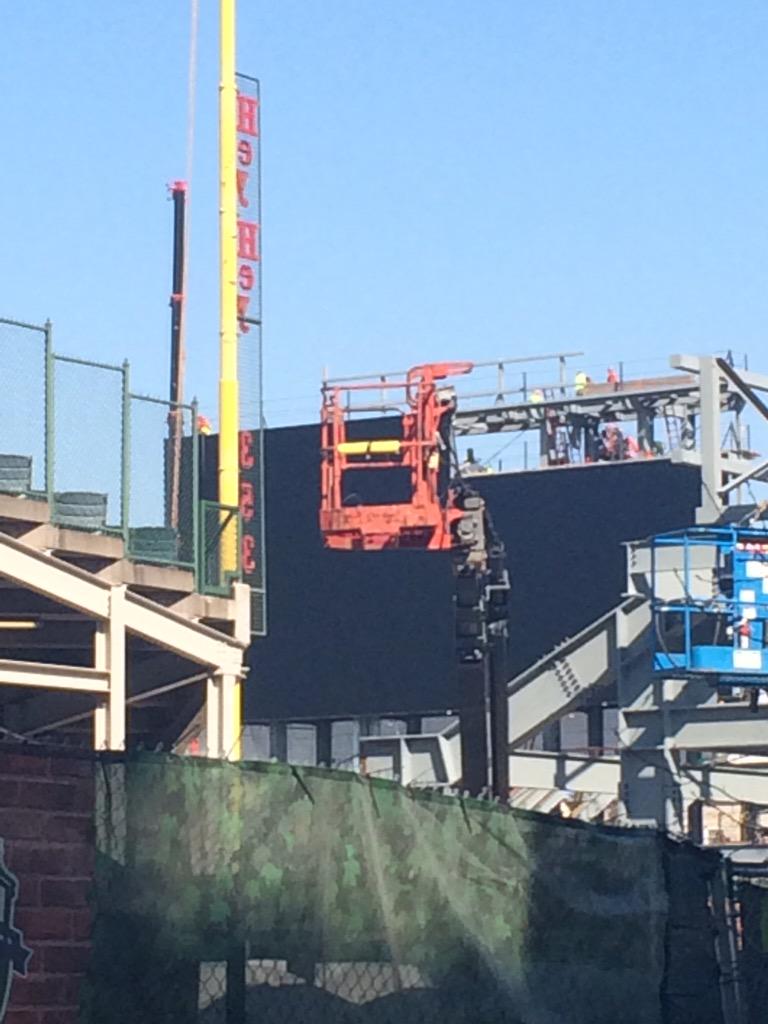 CBg97c_VIAEpV6Z.jpg:large