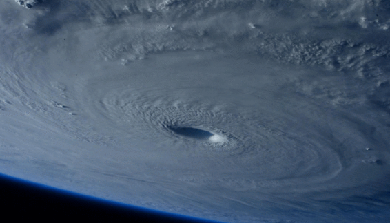 Gizmodo's tweet image. Maysak, a category 4 super typhoon, looks terrifying from space: gizmo.do/iLshkRo