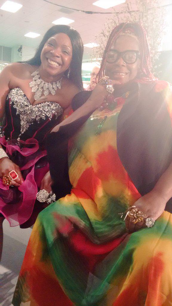 AngieAmoateng's tweet photo. Our @ModsOfDiversity #VIP guests @Channel4 @sandragogglebox #SandiGogglebox for our @ideal_home_show shows! #MoD http://t.co/Kk5XEpEngU