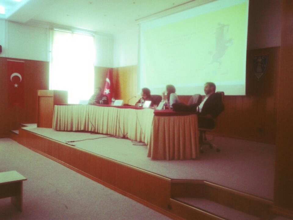 auhfest's tweet photo. Kentsel Dönüşüm paneli Mamak Barınma Hakkı Bürosu Temsilcisi Candaş Türkyılmaz'ın ile başladı #aühfest #aühf http://t.co/oWGo9t18J9