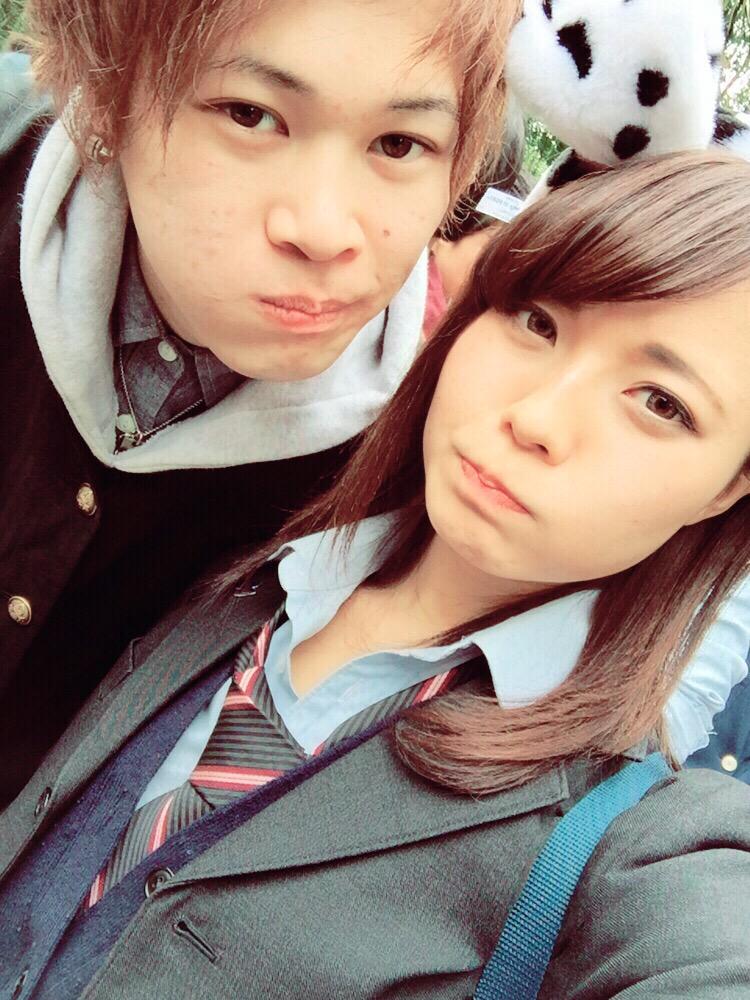 國分阿弥 雨の中ディズニーでした本日 念願の学ラン彼氏と制服ディズニーだったけど雨でびしょびしょです 何より30時間起きてるけど何とかなってるとゆー自分の体力と若さに感謝 楽しかったですまた連れてってください Http T Co Viopuyiigc