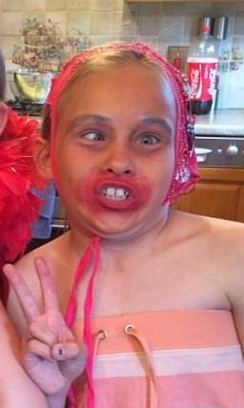 kidsccp's tweet photo. Well done Macie @KLW39 :) This is definitely the best #badheadshot sent for the #lisavissercomp :) http://t.co/o4wQN0ZD87