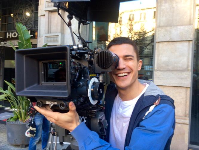 alexgonzalezact's tweet photo. Quieres pasar un día de cine conmigo? Gana un #DiadeCineConAlex
http://t.co/S0gnPaogxL http://t.co/41i6lWD6Ap
