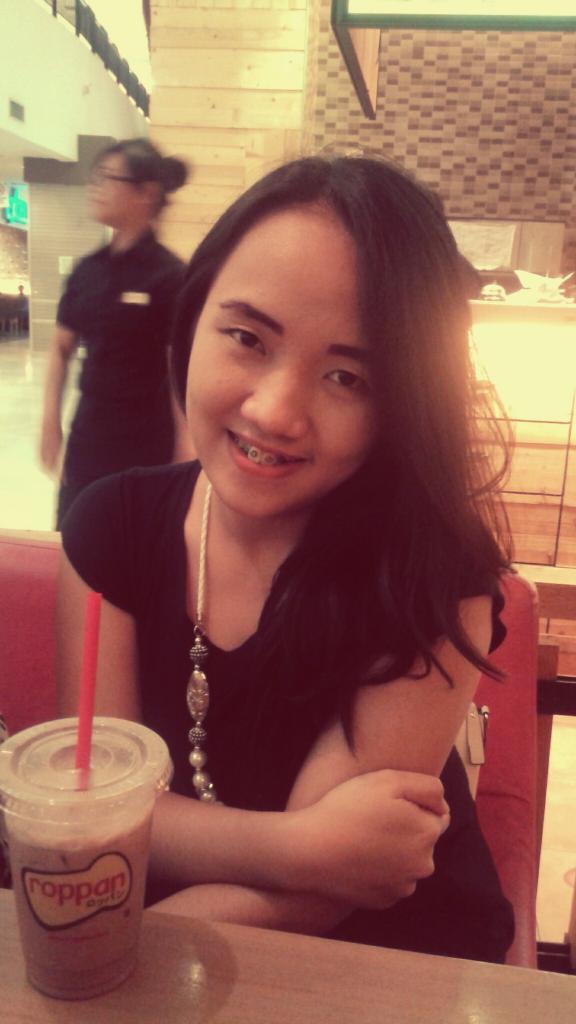 FebiDevi's tweet image. Leff....