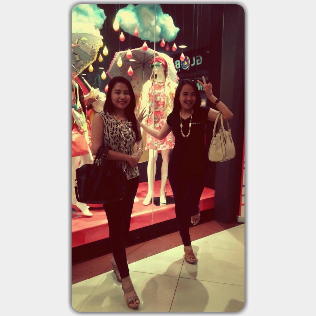 FebiDevi's tweet image. #duo #sister