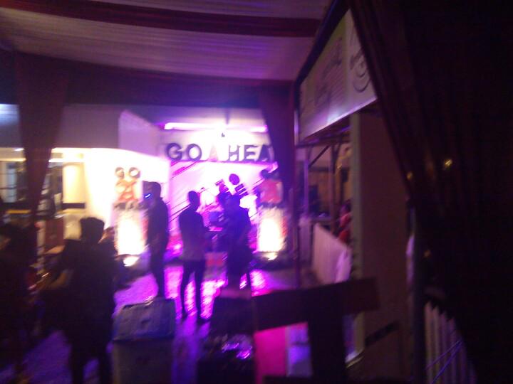 breadtoastcafe tweet media