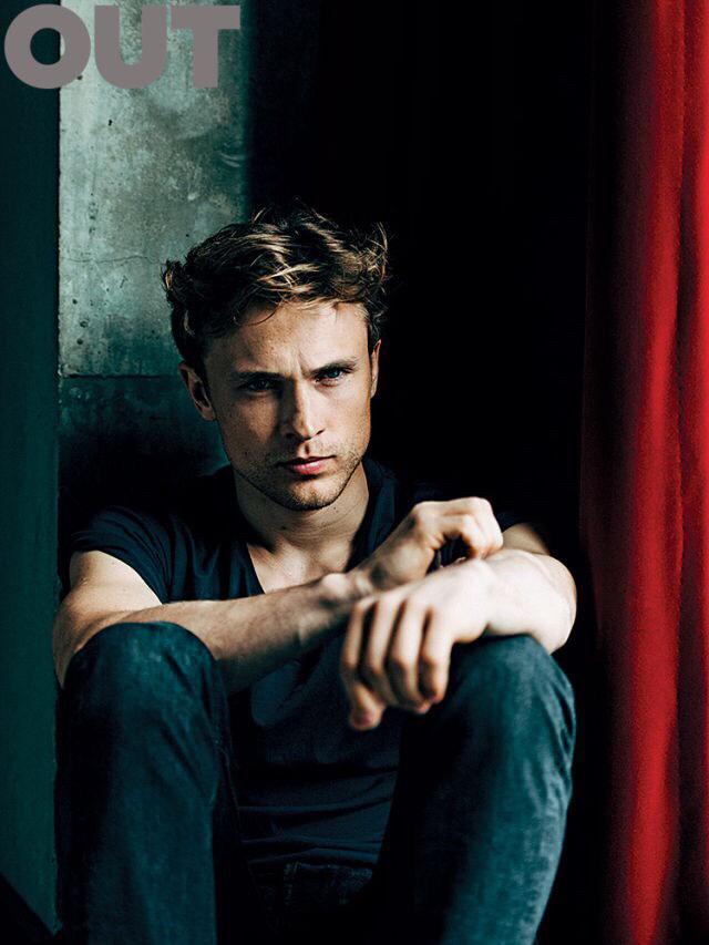 theroyalsfr's tweet photo. #PHOTOS : William pour OUT http://t.co/YKW0fTxXYZ