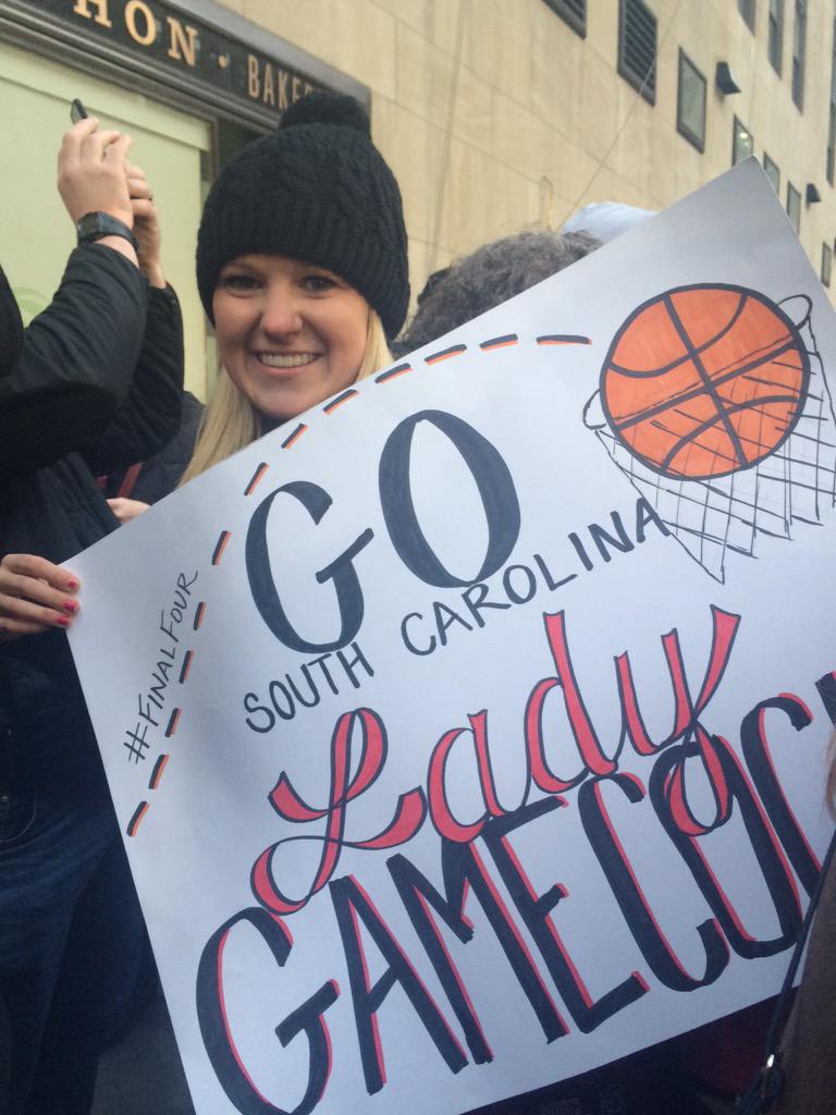 RachelKGraves's tweet photo. @dawnstaley good luck in Tampa!! Go gamecocks! http://t.co/T0oNrnOGSw