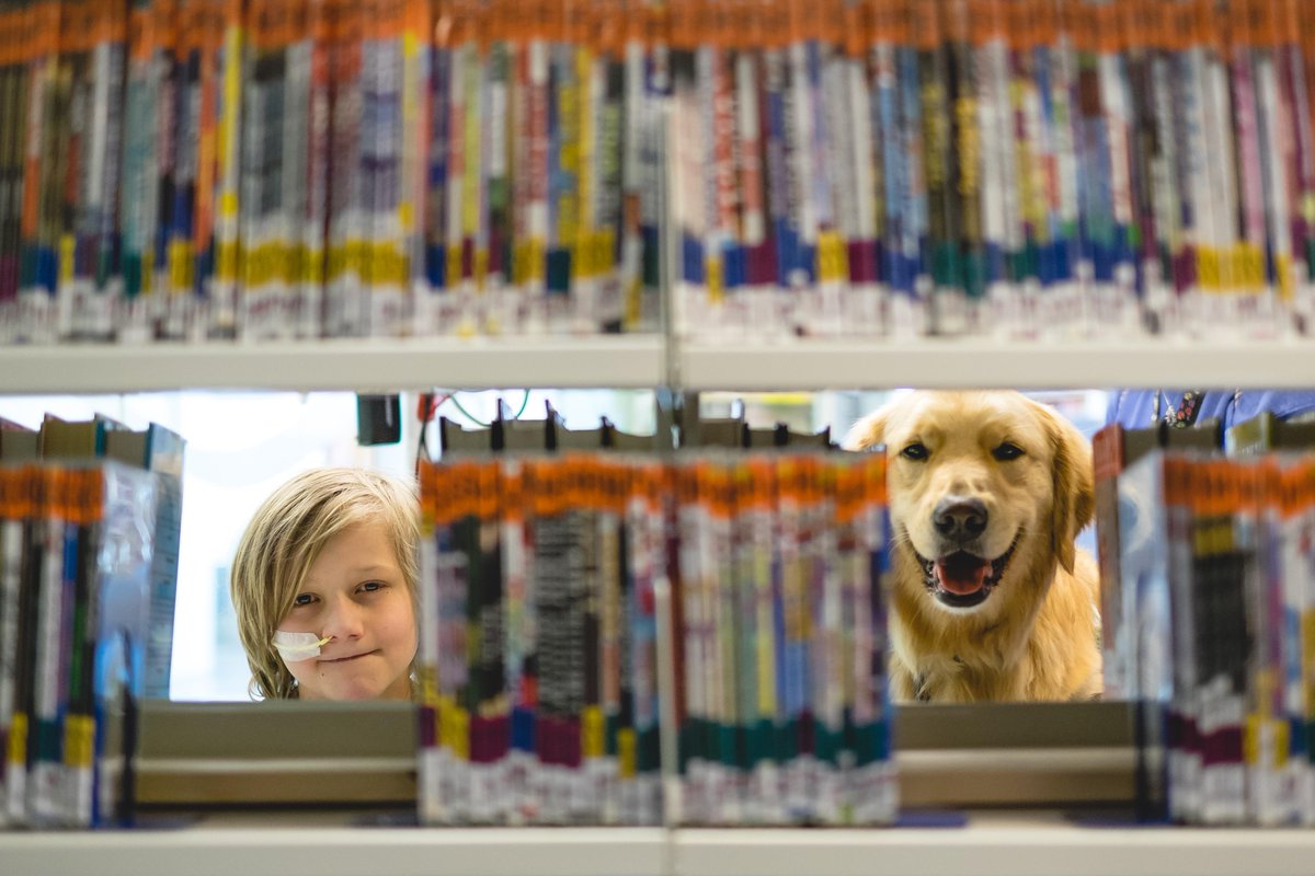 childrensatl's tweet photo. Library hide-and-seek was all fun and games till we learned about dog-earing pages. #CHOATherapyDogs http://t.co/FBkQFcHGcW
