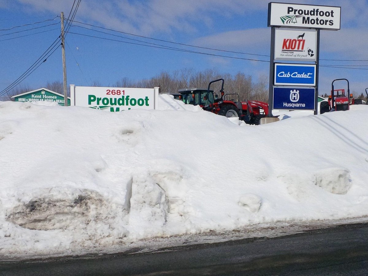 proudfootmotors's tweet photo. This much #snow on the ground in April is quite the #AprilFools joke #pictoucounty #winterisurrender http://t.co/Ed9E4AGRGv