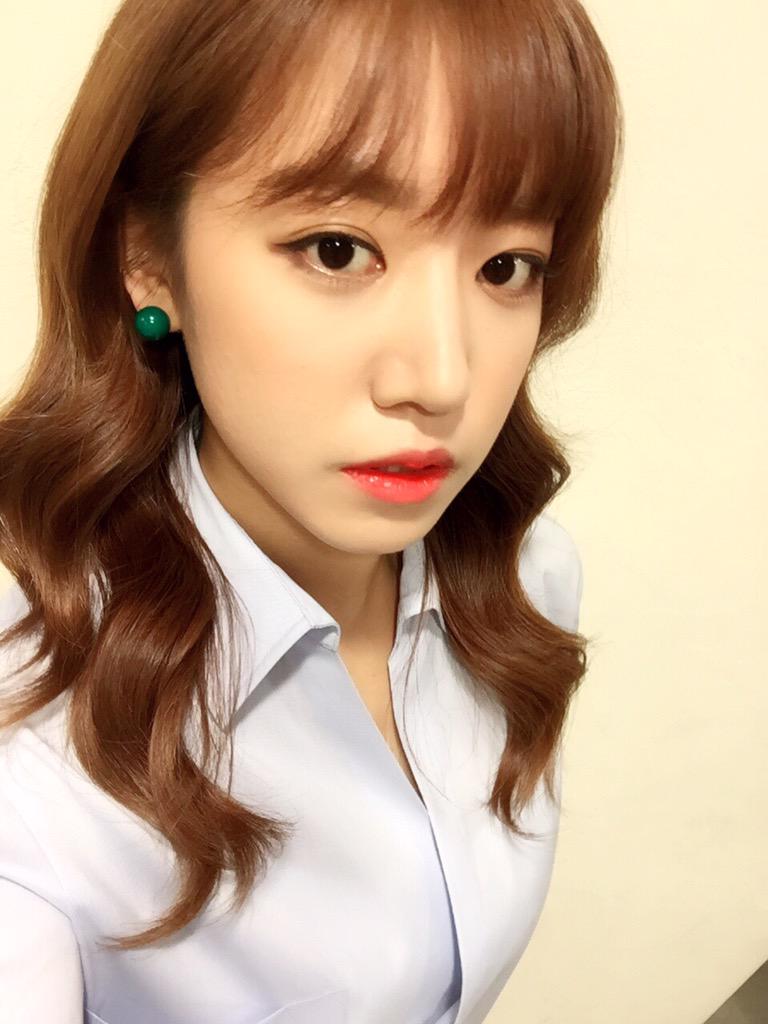 150401 Namjoo Daum Cafe update: [하우아유] 아임파인땡큐!!
오랜만에 한 에이핑크의 주간아이돌 잘 봤나용^^
ㅎㅎㅎ 다들 잘있죠? ㅠㅠ
